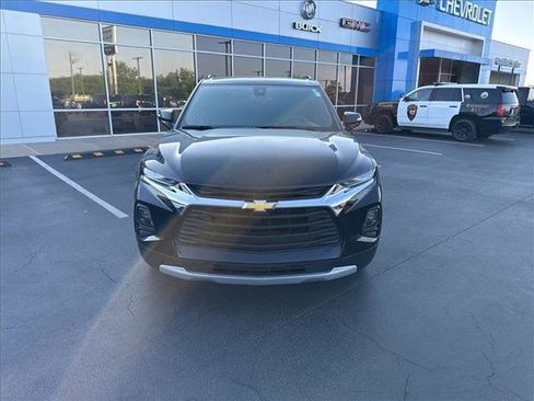 Used 2022 Chevrolet Blazer LT image 2