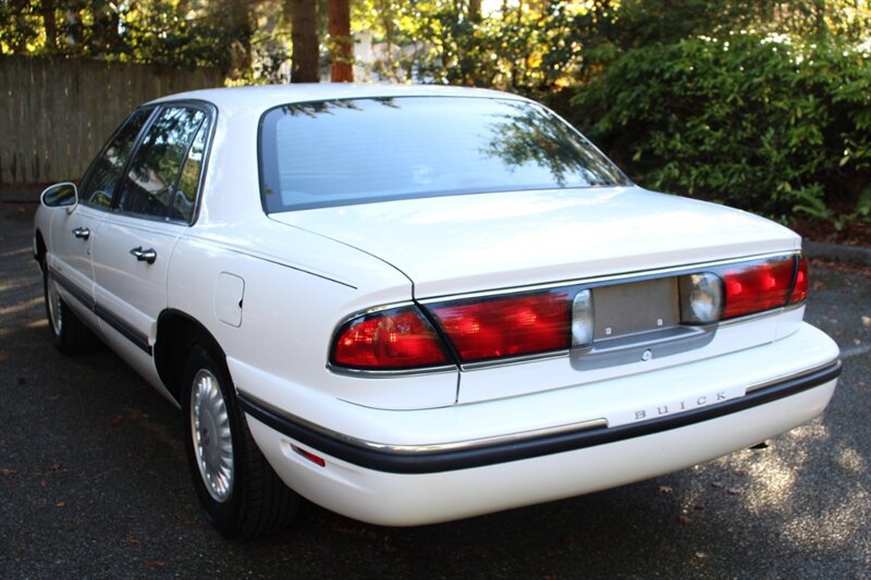 Used 1998 Buick Le Sabre Custom w/ Headliner Lighting Pkg FWD image 4
