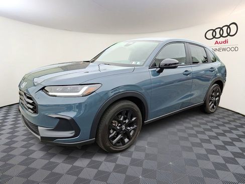 Used 2024 Honda HR-V Sport image 3