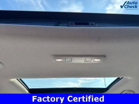 Certified 2023 GMC Acadia SLT w/ Elevation Edition image 17