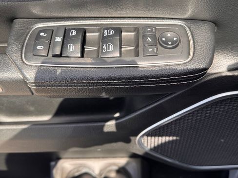 Used 2019 RAM 1500 Laramie image 16