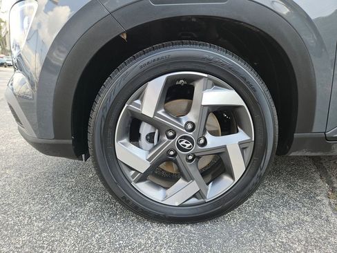 Used 2025 Hyundai Venue SEL FWD image 29
