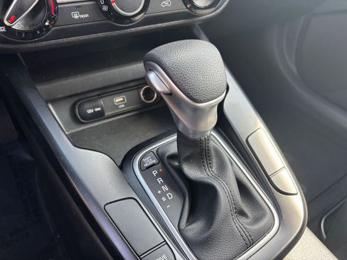 Used 2025 Kia Soul LX w/ LX Technology Package image 40