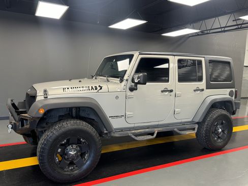 Used 2007 Jeep Wrangler Unlimited X image 2