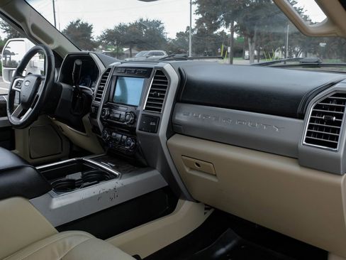 Used 2017 Ford F350 Lariat w/ Lariat Ultimate Package image 14