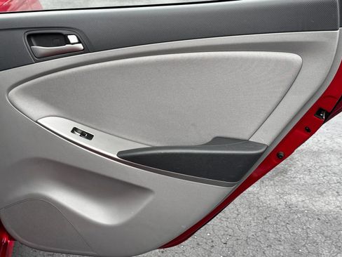 Used 2015 Hyundai Accent GLS image 11