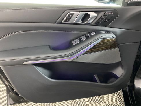 Certified 2025 BMW X7 xDrive40i image 12
