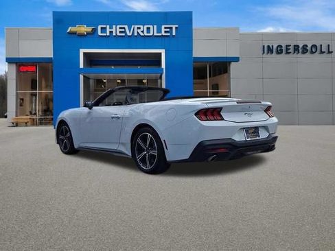 Used 2025 Ford Mustang Premium RWD image 19