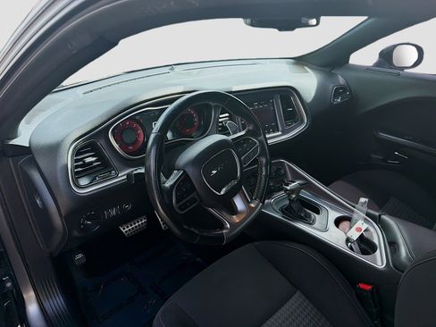 Used 2019 Dodge Challenger SRT Hellcat Redeye image 9