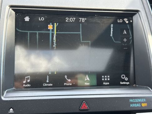 Used 2018 Ford Taurus SHO AWD/4WD image 21