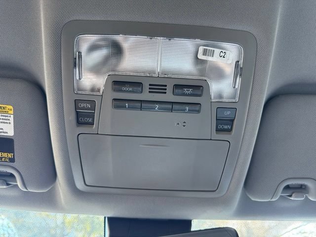 Used 2018 Toyota Highlander XLE AWD/4WD image 37