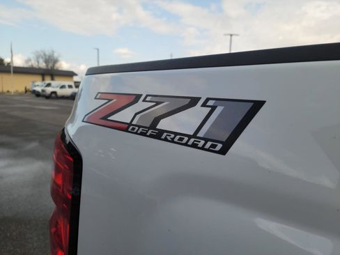 Used 2018 Chevrolet Silverado 1500 LT w/ All Star Edition image 15