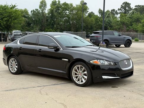 Used 2014 Jaguar XF RWD image 8