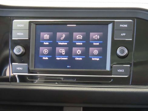 Used 2024 Volkswagen Jetta SE image 13