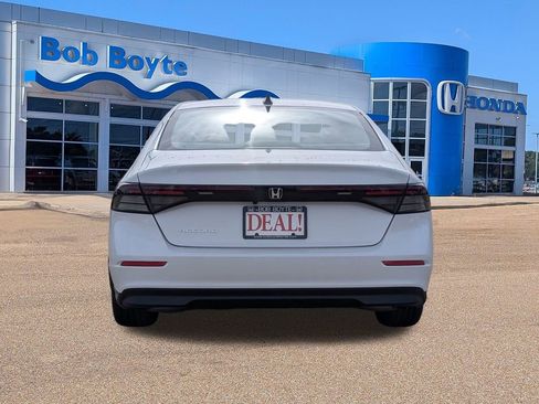 New 2025 Honda Accord SE image 4