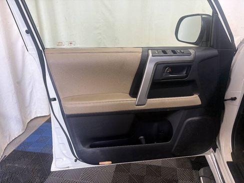 Used 2012 Toyota 4Runner Limited AWD/4WD image 8