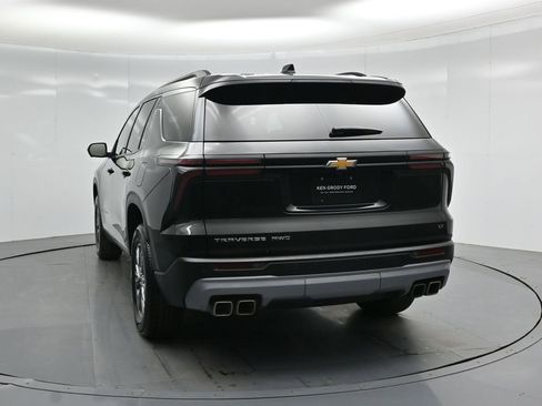 Used 2024 Chevrolet Traverse LT image 25
