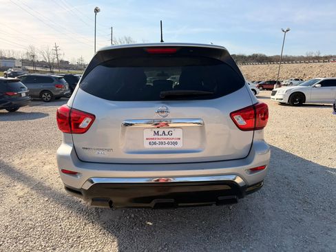 Used 2017 Nissan Pathfinder S FWD image 4