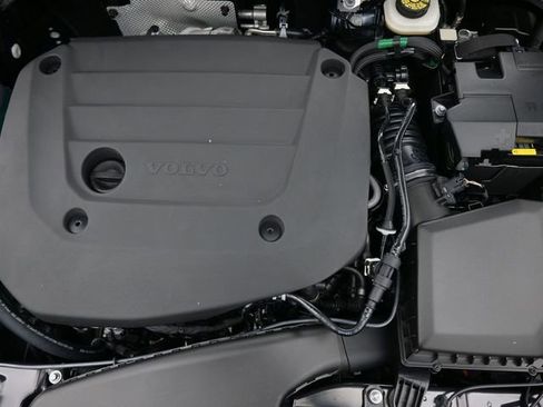 New 2026 Volvo XC40 B5 Ultra w/ Protection Package Premier image 35