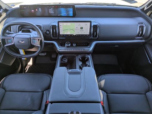 New 2025 Ford Expedition Platinum w/ Stealth Performance Package image 17