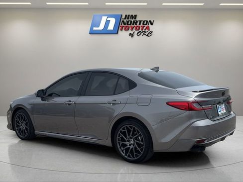 Used 2025 Toyota Camry XSE FWD image 7
