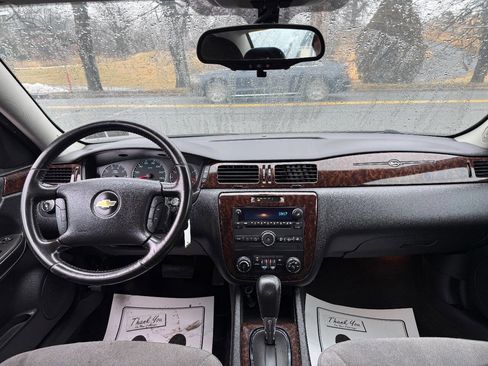 Used 2014 Chevrolet Impala LT w/ LT Sunroof Package image 16