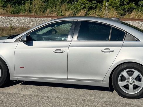 Used 2015 Chevrolet Cruze LT w/ Technology Package image 7