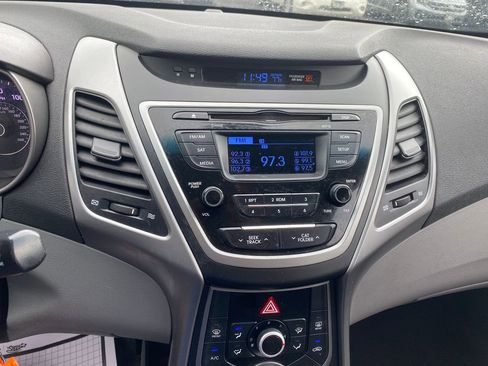 Used 2016 Hyundai Elantra SE FWD image 16