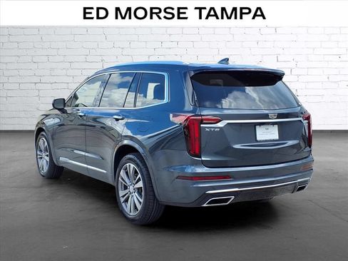 Used 2021 Cadillac XT6 Premium Luxury FWD image 3