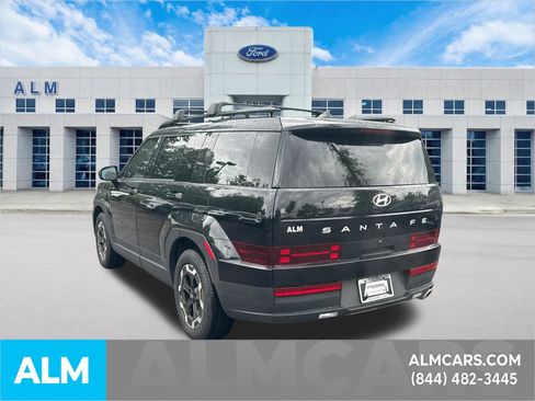 Used 2025 Hyundai Santa Fe SEL FWD image 8