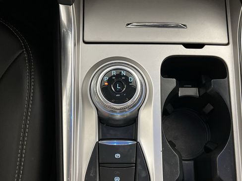 Used 2022 Ford Explorer XLT w/ Equipment Group 202A image 22