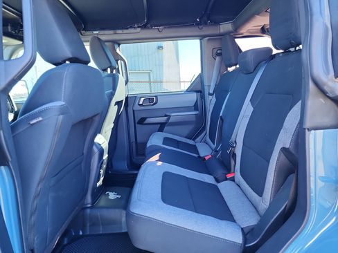 Used 2022 Ford Bronco Big Bend w/ Sasquatch Package image 11