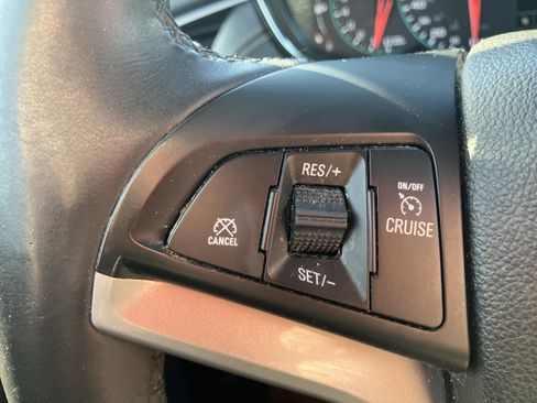 Used 2018 Chevrolet Trax LT w/ Redline Edition image 32