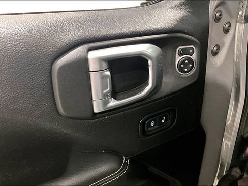 Used 2022 Jeep Gladiator Overland w/ Popular Equipment Package image 38