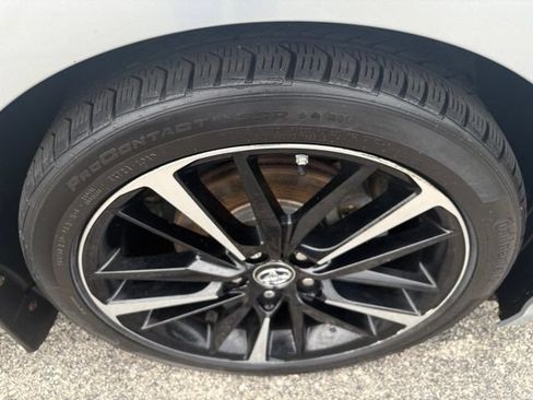 Used 2018 Toyota Camry XSE FWD image 21