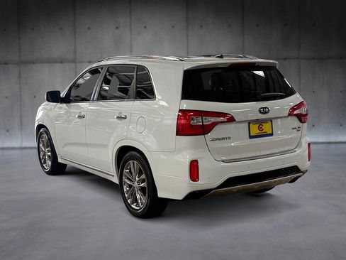 Used 2014 Kia Sorento SX image 3