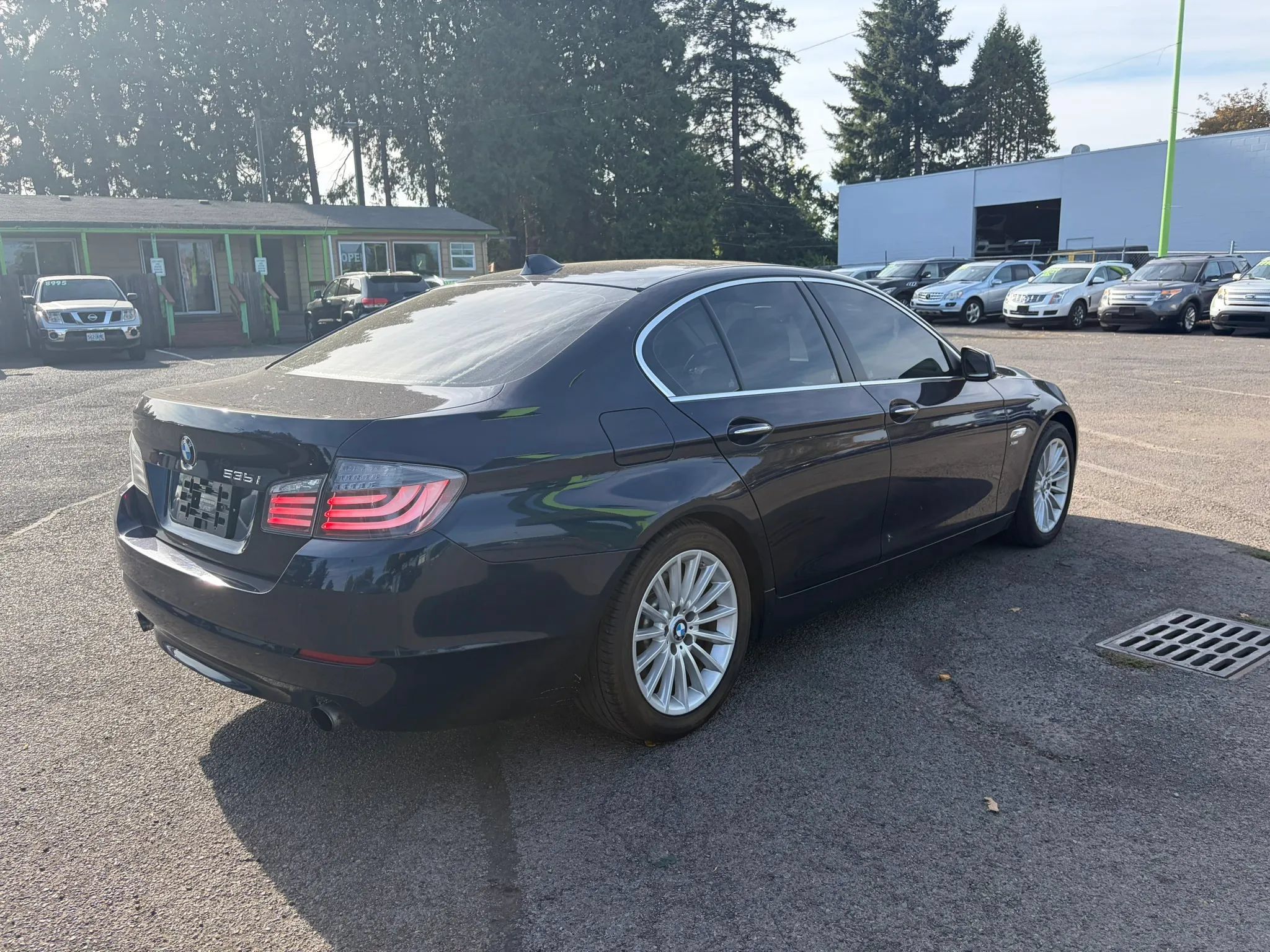 Used 2011 BMW 535i xDrive Sedan AWD/4WD image 3
