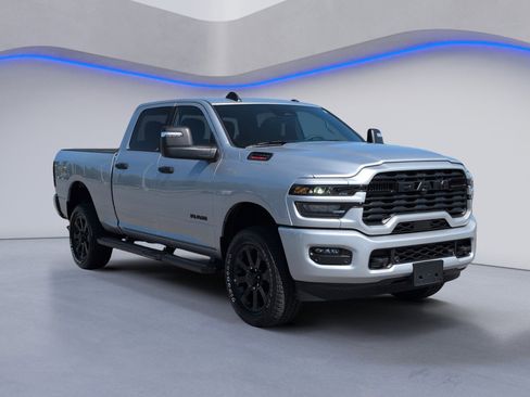 Used 2026 RAM 2500 Big Horn AWD/4WD image 8