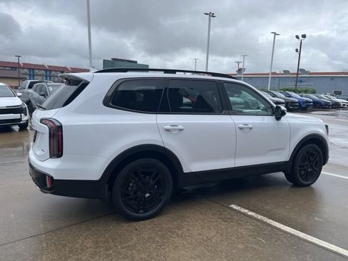 Used 2025 Kia Telluride SX X-Line AWD/4WD image 2