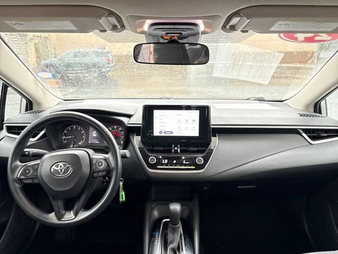 Used 2024 Toyota Corolla LE FWD image 12