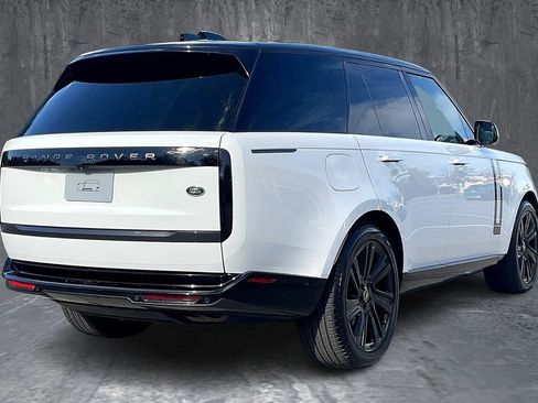 Used 2023 Land Rover Range Rover SE image 6