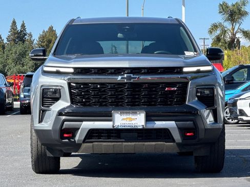 Used 2025 Chevrolet Traverse Z71 image 10