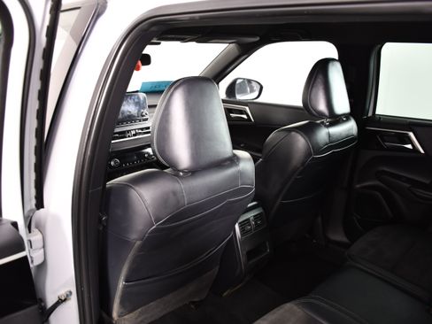 Used 2023 Mitsubishi Outlander SE AWD/4WD image 46