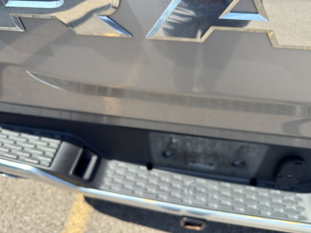 Used 2025 RAM 1500 Laramie AWD/4WD image 5