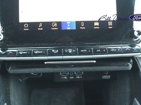 Used 2022 Jeep Wagoneer Series III w/ Convenience Group I AWD/4WD image 18