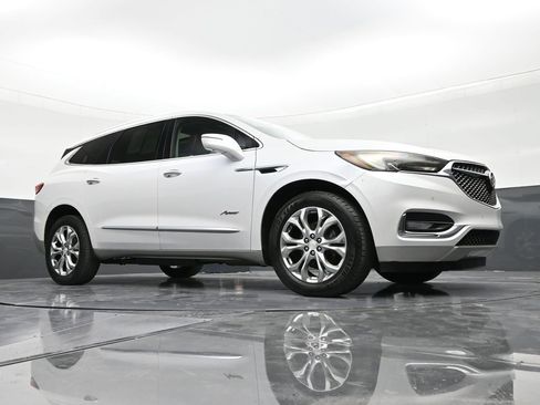 Used 2018 Buick Enclave Avenir FWD image 26