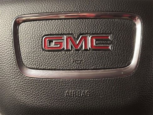 Used 2023 GMC Acadia SLT w/ Elevation Edition image 24