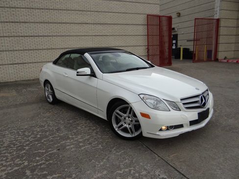 Used 2011 Mercedes-Benz E 350 Cabriolet w/ Premium 1 Pkg image 36
