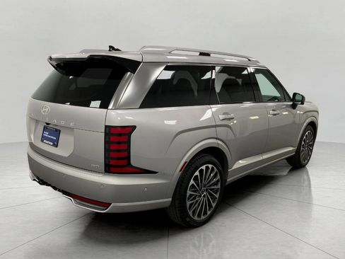 Used 2026 Hyundai Palisade Calligraphy image 3