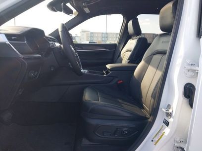 New 2025 Jeep Grand Cherokee Overland w/ Trailer Tow Package